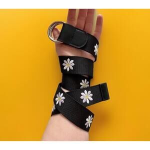 Daisy Black Embroidered Belt Y2K 2000s Dockers Vans Black Seatbelt